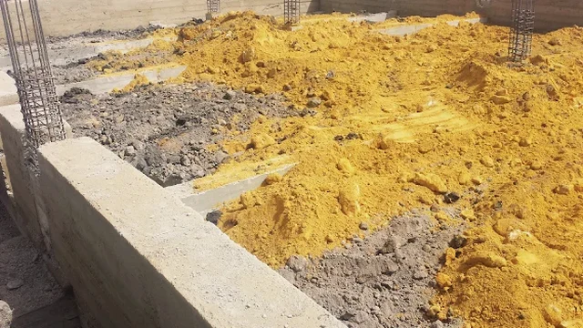Diseño de Muros de Contención en Coronel: Estabilidad en Suelos Carboníferos y Arenas Costeras